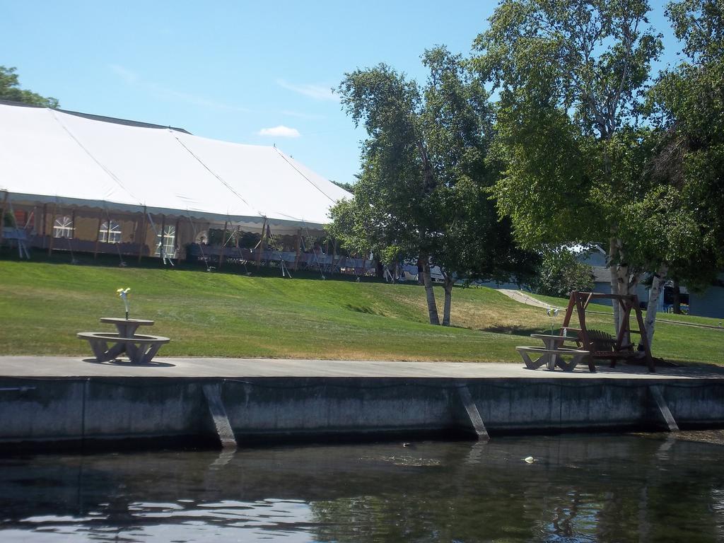 Stone Fence Resort Ogdensburg Exterior photo