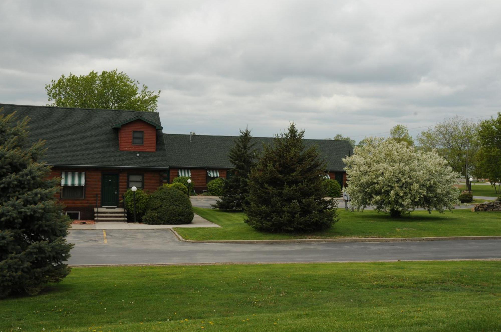 Stone Fence Resort Ogdensburg Exterior photo