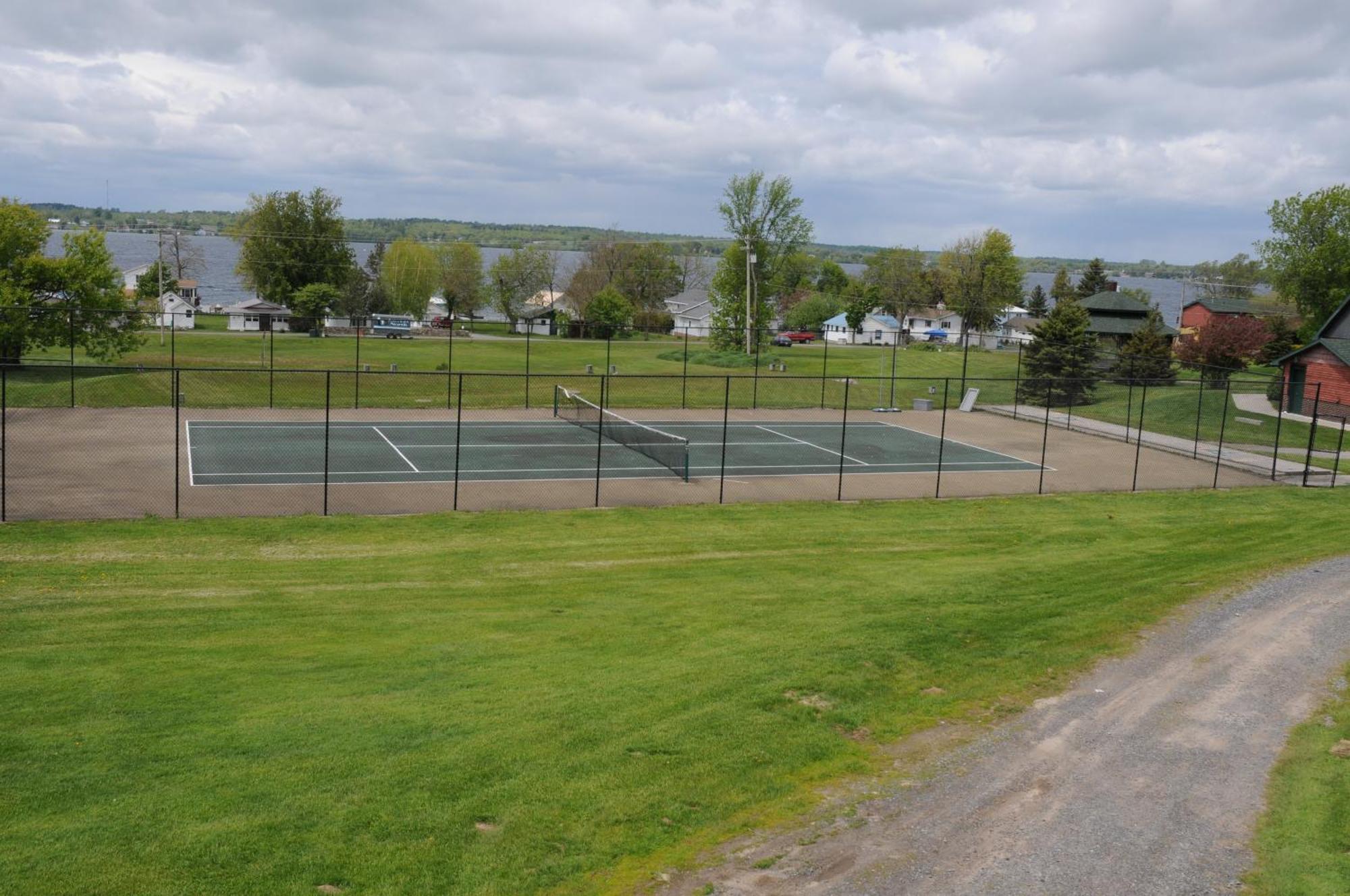 Stone Fence Resort Ogdensburg Exterior photo