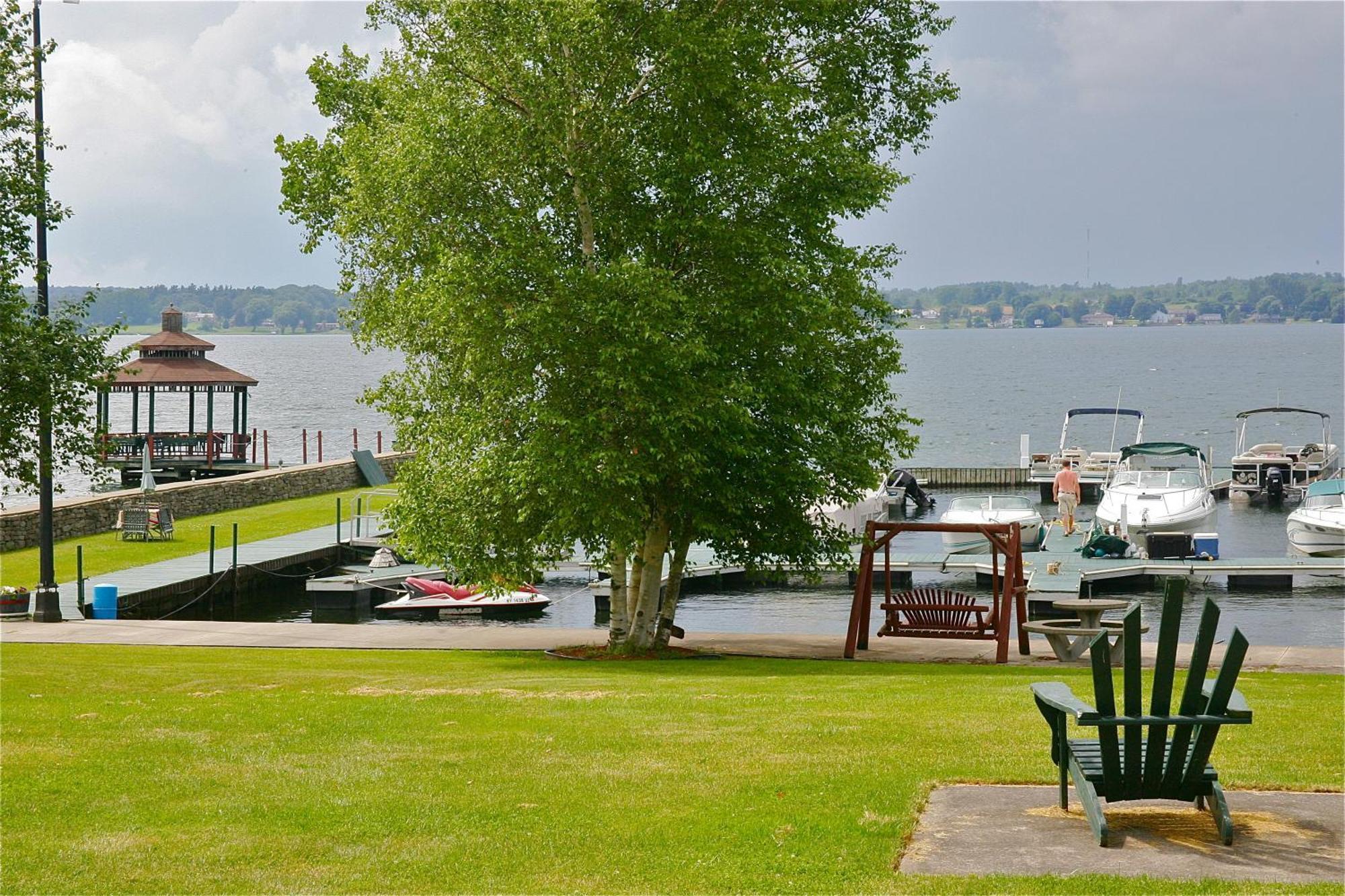 Stone Fence Resort Ogdensburg Exterior photo
