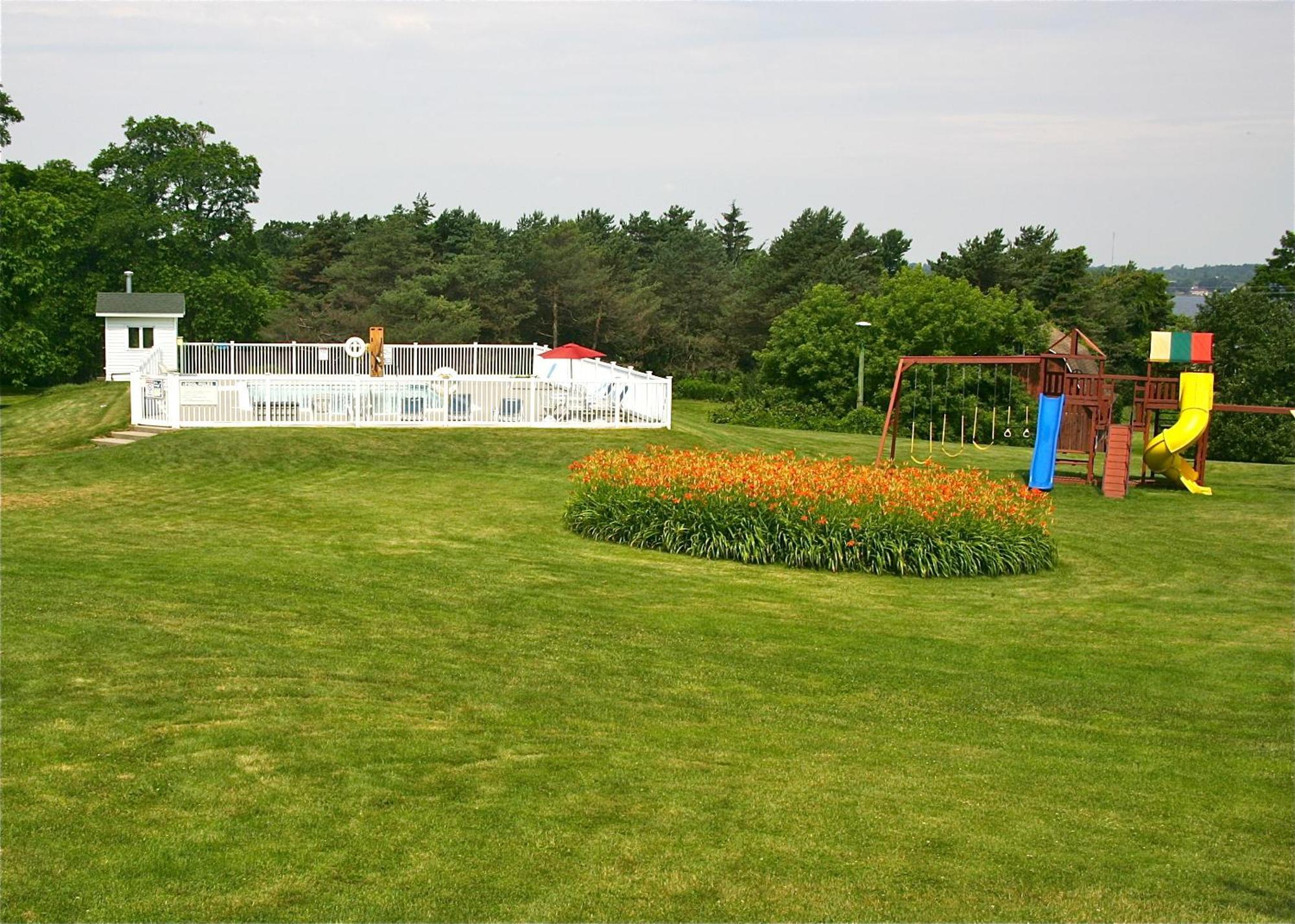 Stone Fence Resort Ogdensburg Exterior photo
