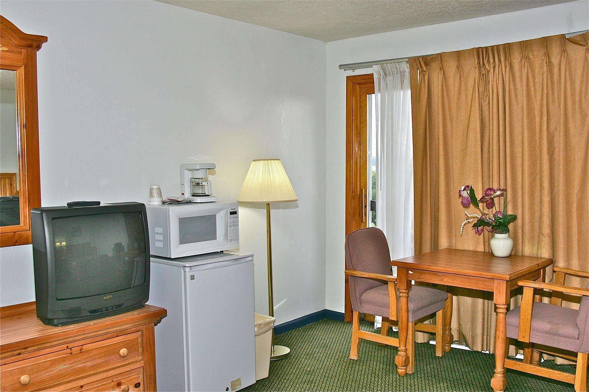Stone Fence Resort Ogdensburg Exterior photo
