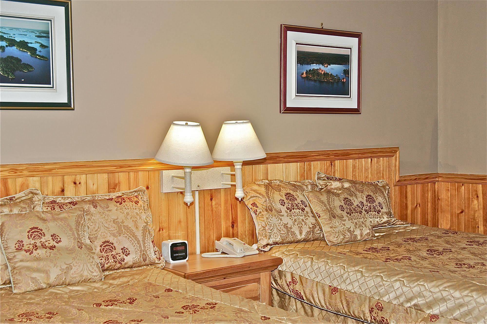 Stone Fence Resort Ogdensburg Exterior photo