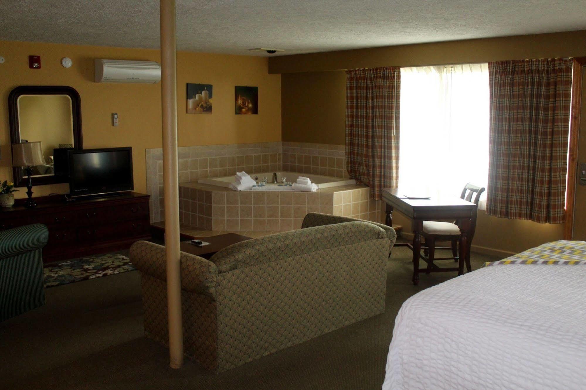 Stone Fence Resort Ogdensburg Exterior photo
